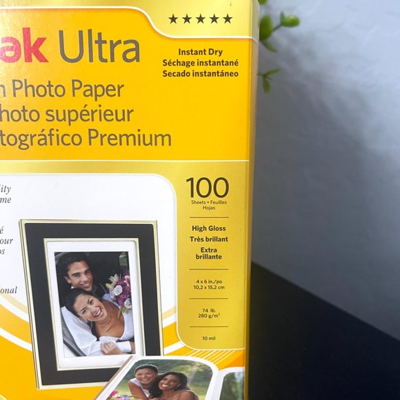 Kodak Ultra Premium Photo Paper 4x6 High Gloss 100 Sheets - Picture 2 of 3